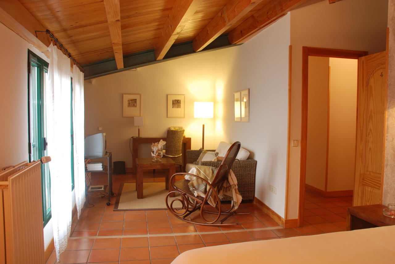 Hospederia El Arco Hotel Villavieja del Lozoya Exterior photo